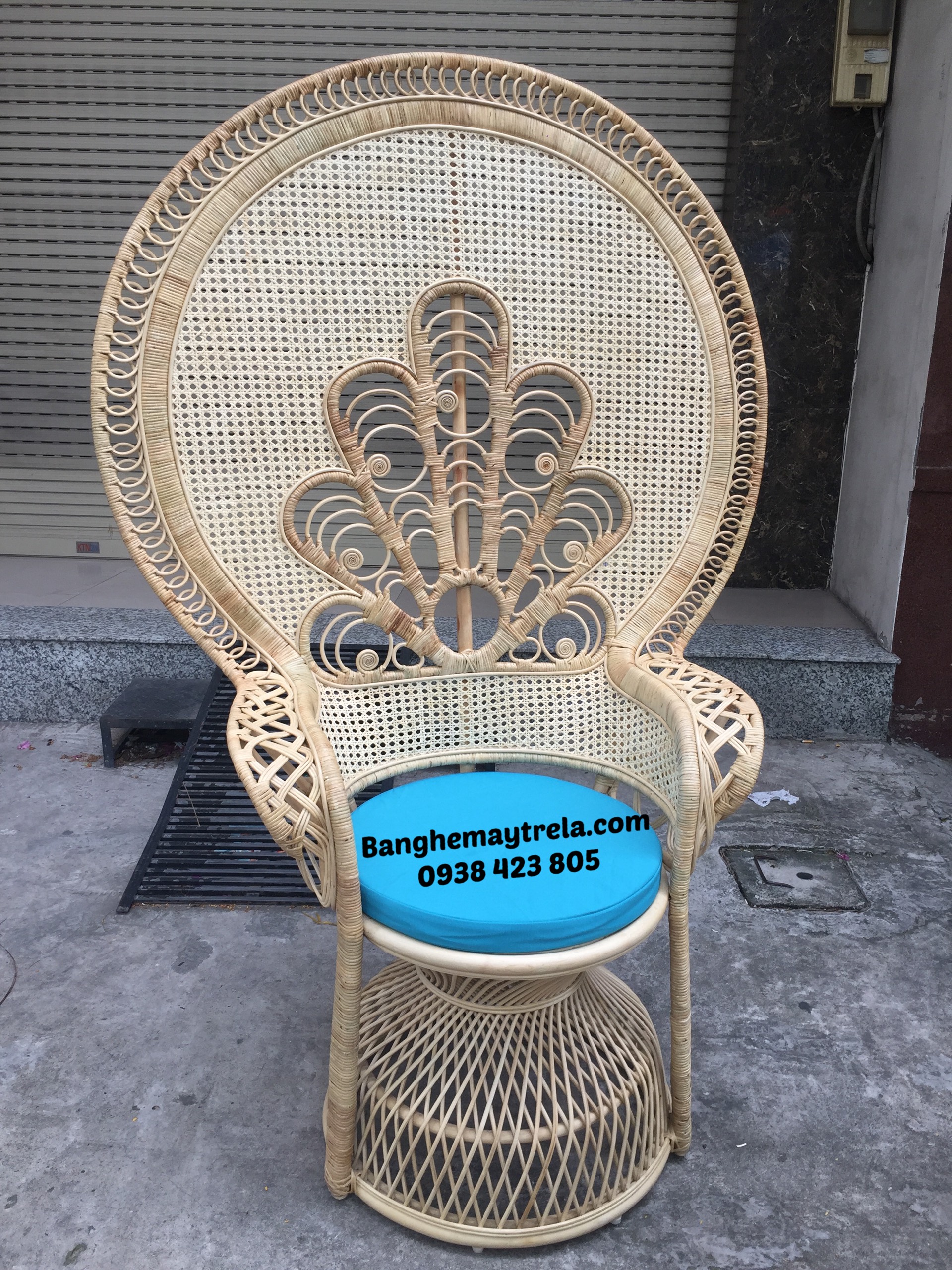 Ghế đuôi công mây tự nhiên decor trang trí